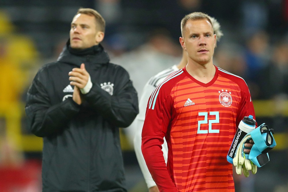 我们期待她 我们期待她