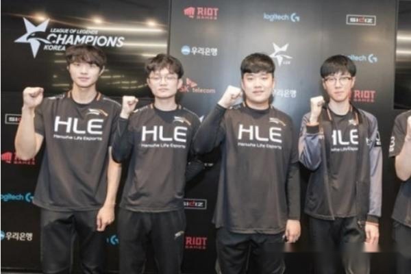 给予球迷更 给予球迷更